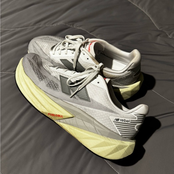 New Balance Rebel V5 - Picture 1 of 4